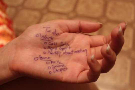 Aus der “Steinzeit des Task Management”: Die To-do-Liste in der Handfläche.