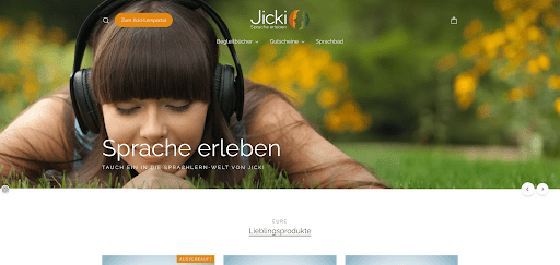 Ihr müsst keinen Einstufungstest absolvieren und könnt das Audiomaterial frei nutzen