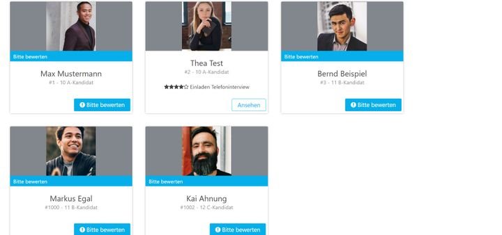 Große Kacheln und Buttons erleichtern Entscheider:innen im Unternehmen die Arbeit und Auswahl
