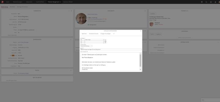 Mithilfe des internen Bewertungs- und Feedbacksystems halten Sie und andere Entscheider fest, was Sie von einzelnen KandidatInnen halten