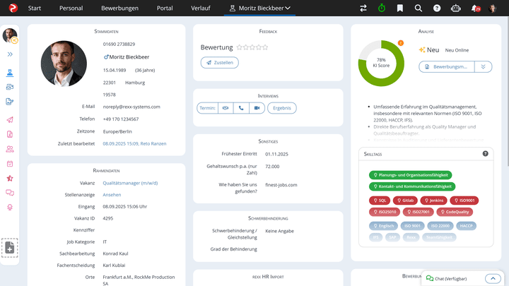 Der KI Score (rechts im Bild) gleicht die Fertigkeiten von Bewerber:innen mit Ihrer Stelle ab und zeigt Ihnen, wie gut Kandidat:innen auf die Stelle passen