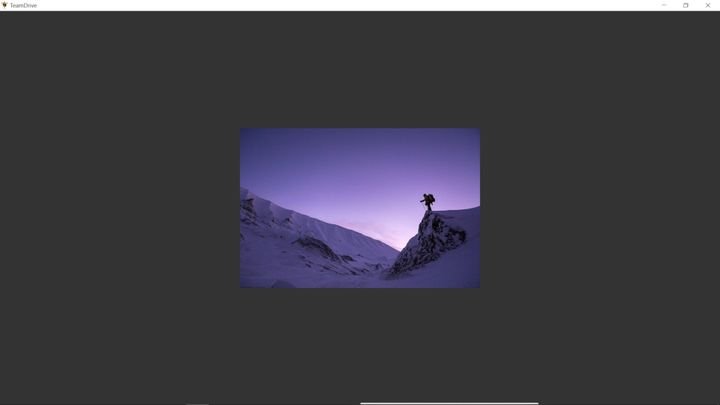 Zeige Bilder in einer cleanen Galerieansicht