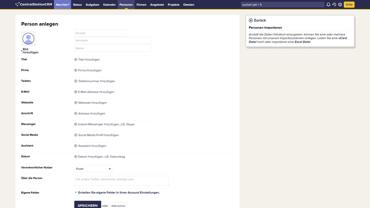 Neben den Standard-Feldern können Sie auch benutzerdefinierte Felder einfügen