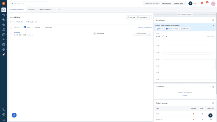 Alle Aktivitäten und Aufgaben werden im Dashboard angezeigt. Praktisch: die integrierte Kalenderfunktion