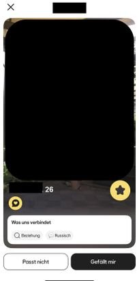 Da freust du dich, dass dir im “Entdecken”-Bereich besonders passende Personen vorgeschlagen werden und dann das: Die einzigen Gemeinsamkeiten sind die Suche nach einer Beziehung (GANZ ungewöhnlich auf Dating-Apps!) und die Sprache. Gutes Matching sieht für mich anders aus.
