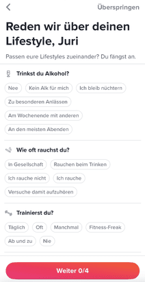 Die Anmeldung bei Tinder ist eine der schnellsten im gesamten Testfeld. Bei den meisten Angaben hast du die Möglichkeit, den Überspringen-Button in der oberen rechten Ecke zu nutzen.