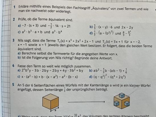 Während der Stunde könnt ihr Aufgaben hochladen und gemeinsam bearbeiten