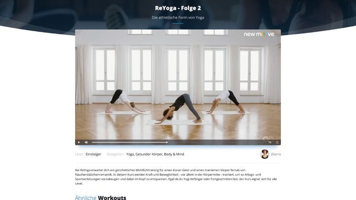 Der (herabschauende) Hund ist Bestandteil der Yoga-Übungen.