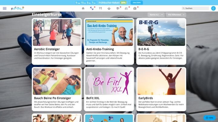 Neben Workouts und Co. gibt es auch noch viele andere Kurse, Seminare und sogar Podcasts und Bücher bei und von pur-life. Das Angebot ist riesig!