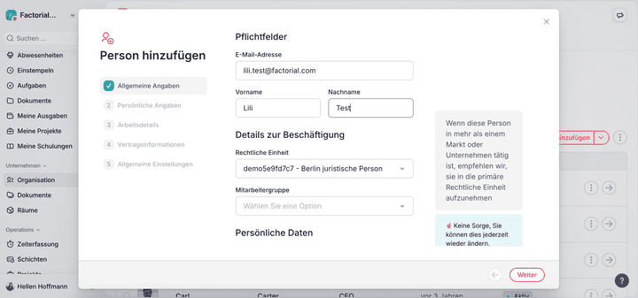 Neue Mitarbeiter:innen sind schnell in Factorial angelegt. Die wichtigsten Daten fragt das Tool als “verbindlich” ab, alles andere ist nice to have.